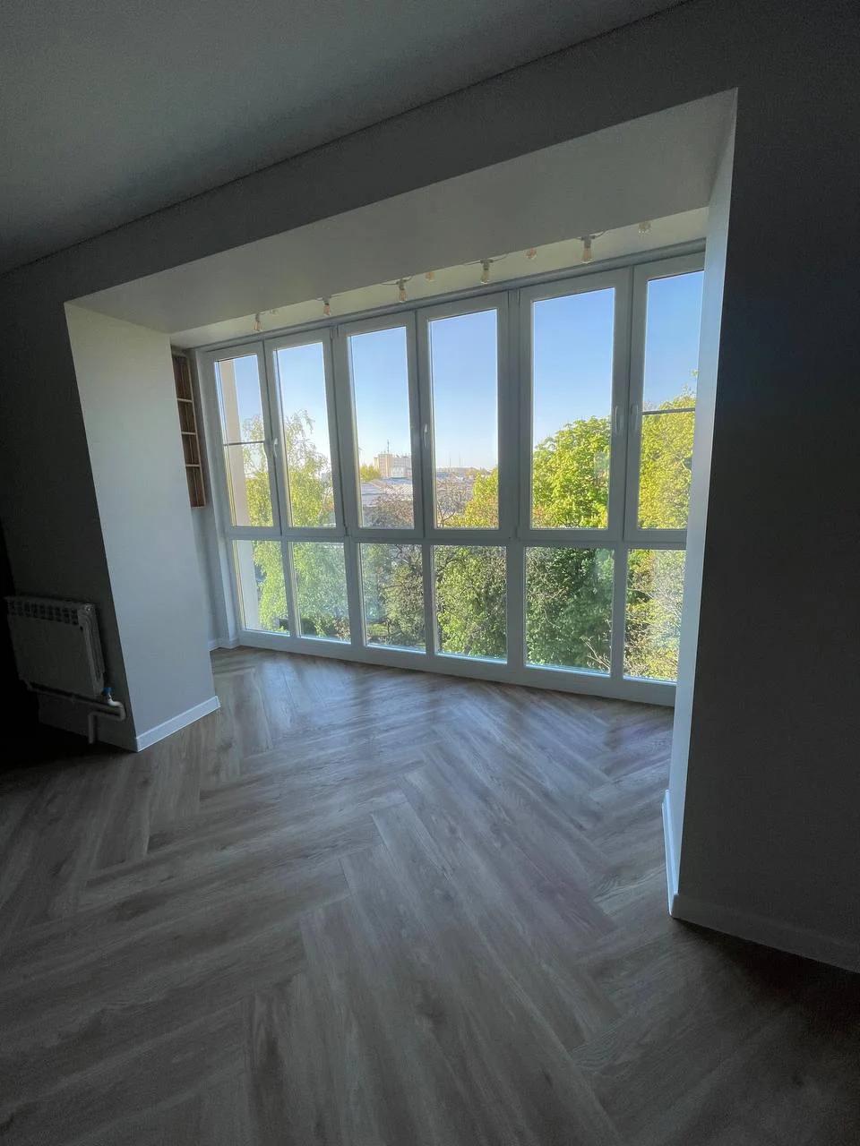 Панорамные пластиковые окна после установки